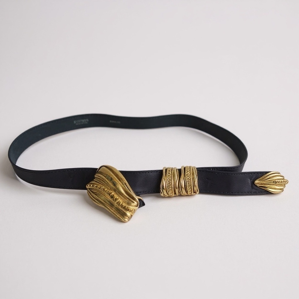 ESCADA Vintage Gold Ornate Buckle Deep Purple‎ Leather Belt Italy Neutral Luxury